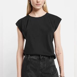 NWT Express Crew Neck Gramercy Tee